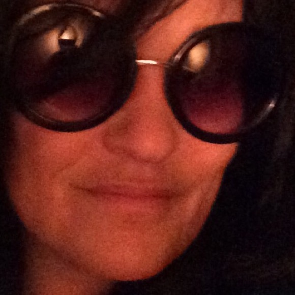 Meet your Posher, Dana - Picture 1 of 1