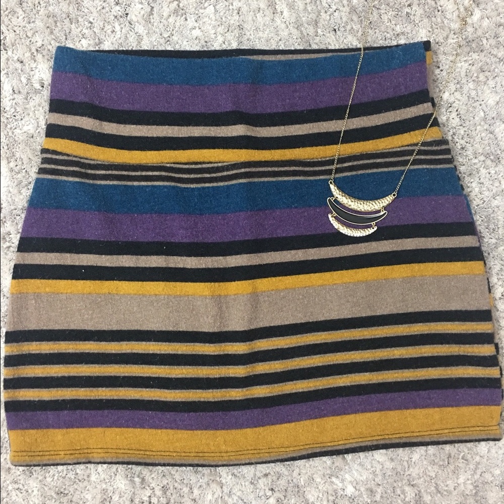 Skirt - Picture 2 of 2