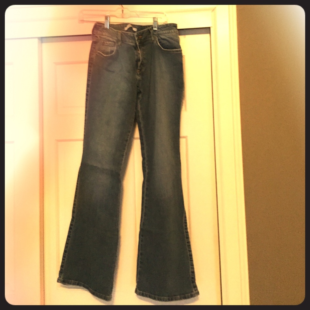 Mavi jeans.