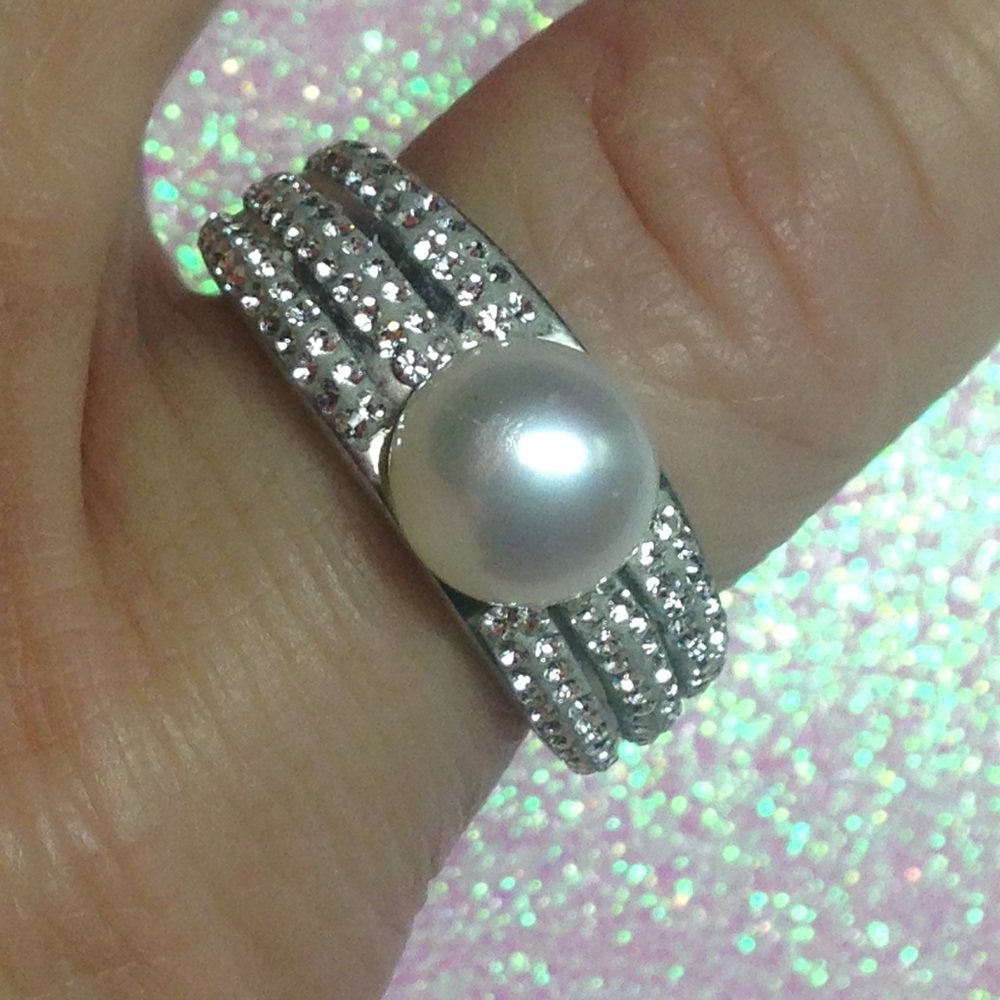 🔥SALE🔥Timeless Pearl - Crystal .925 Ring 7 - Picture 5 of 8