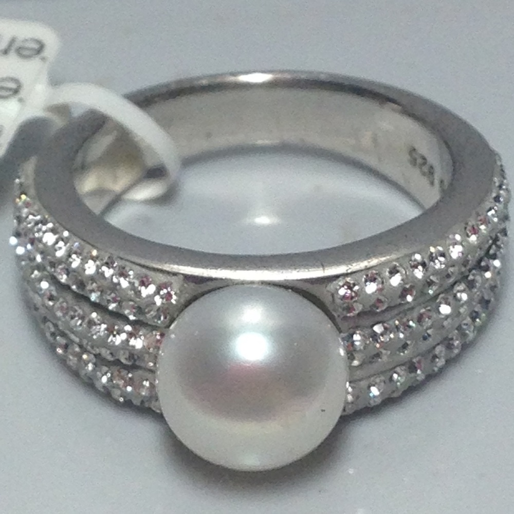 🔥SALE🔥Timeless Pearl - Crystal .925 Ring 7 - Picture 8 of 8