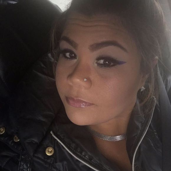 Meet your Posher, Liz yahaira - Picture 1 of 1