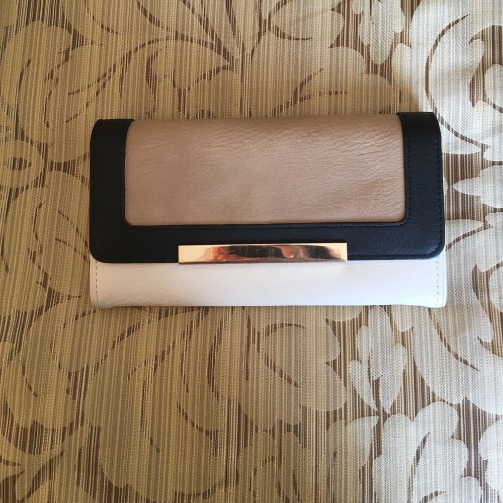 Urban Outfitters wallet