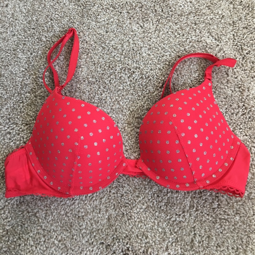 Never worn Victoria's Secret Bra