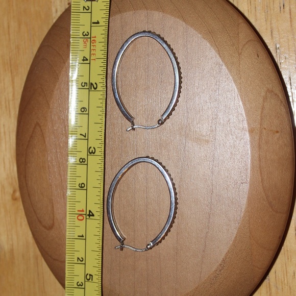 💋 Oval Hoops - Picture 5 of 5