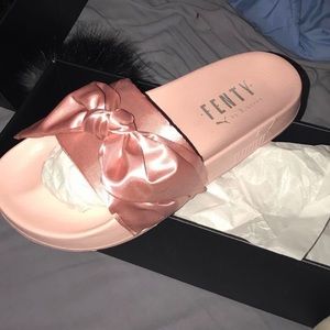 FENTY PUMA SLIDES