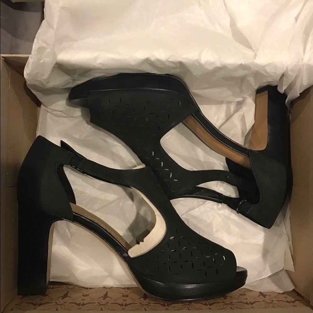 Clarks heels