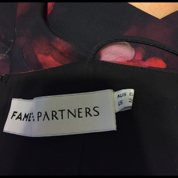 PROM DRESS - Picture 2 of 4