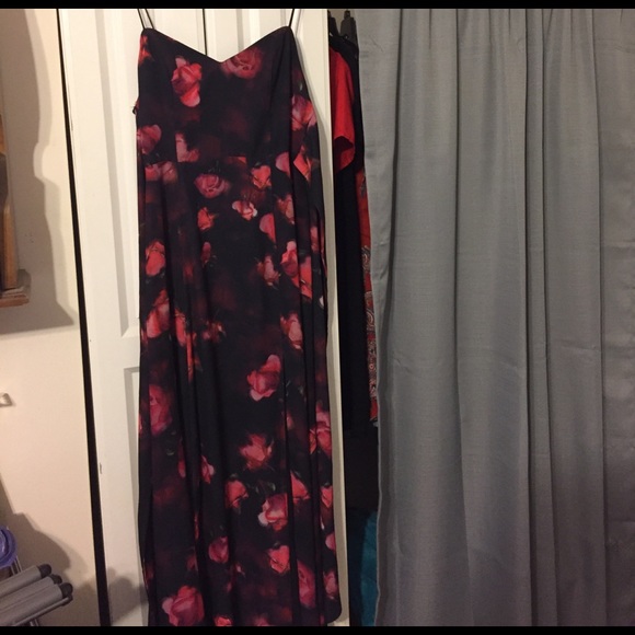 PROM DRESS - Picture 3 of 4