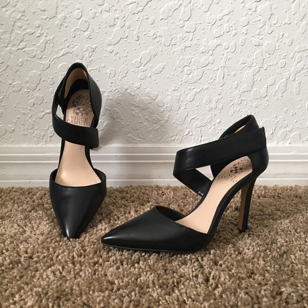 Black - SIze: 4 Vince Camuto