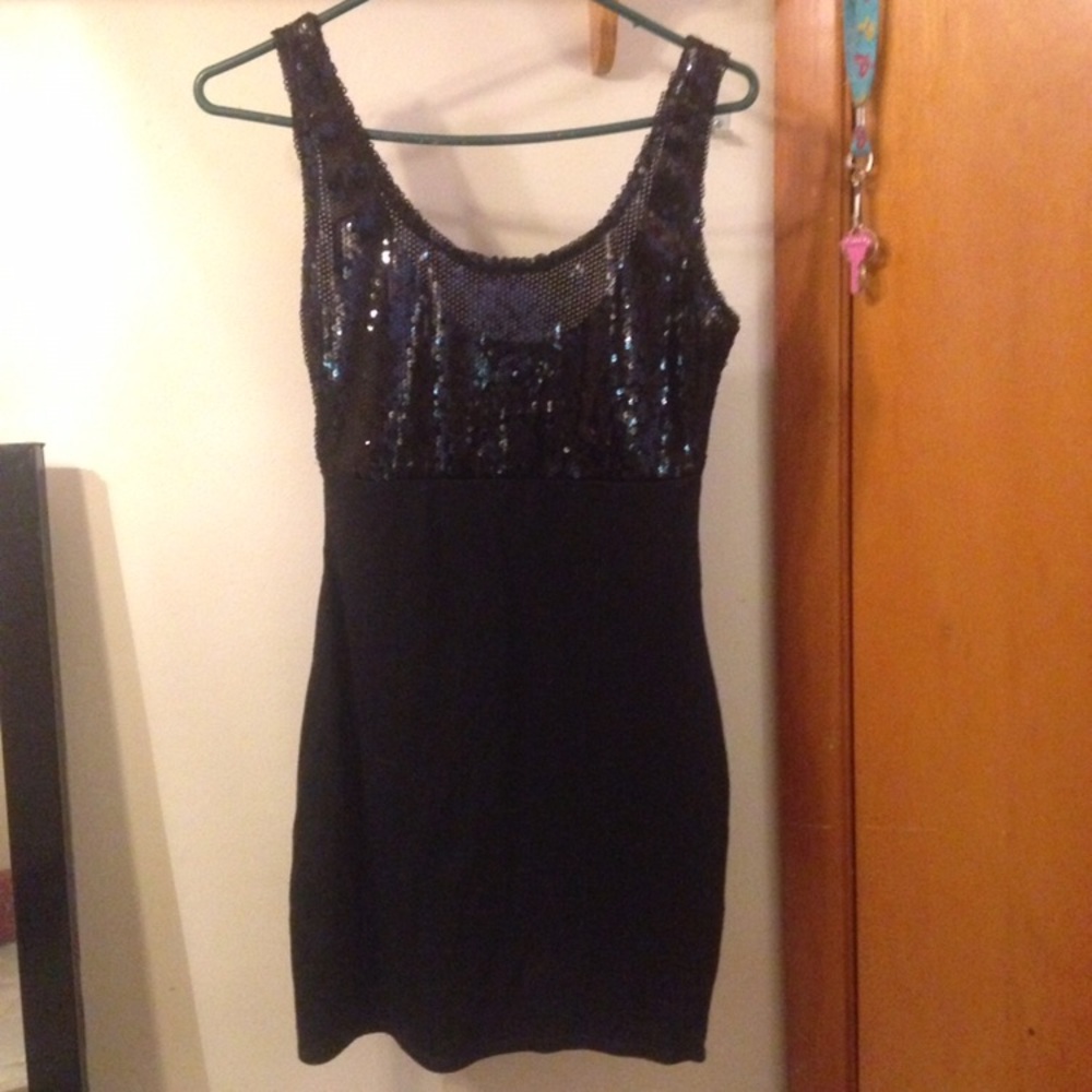 Black Sparkly Body Con Dress