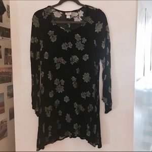 SALE Black & white floral long-sleeved mini dress