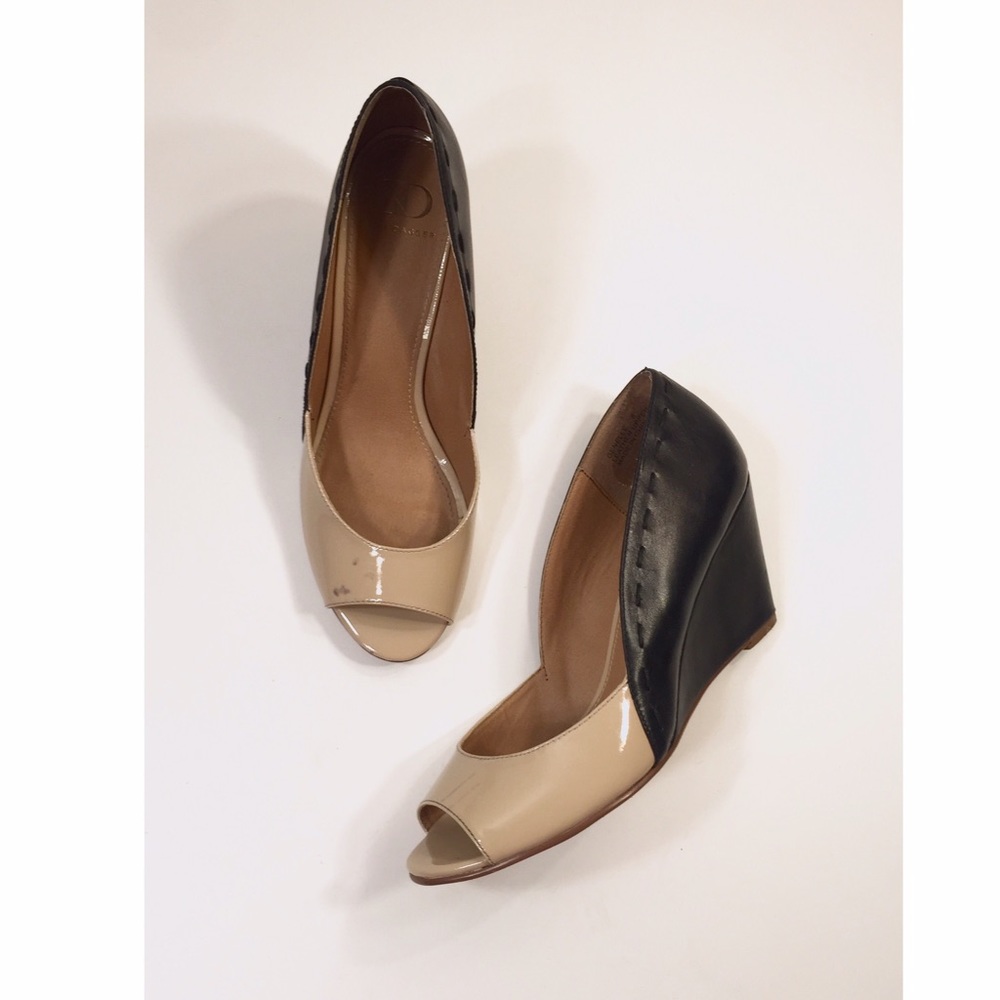 Kelsi Dagger Genelle Beige/Black Colorblock Wedges