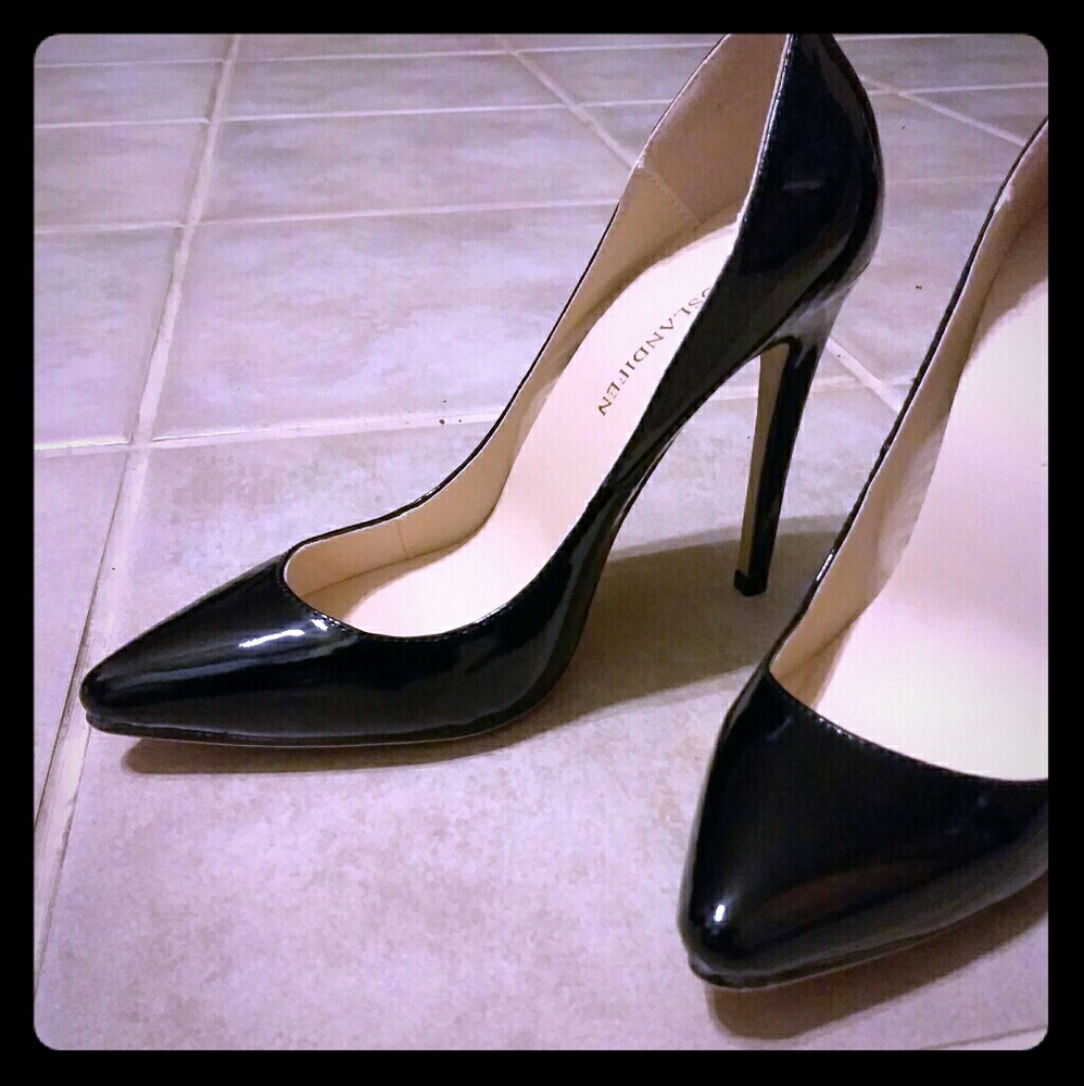 Size 6 All Black Stilleto