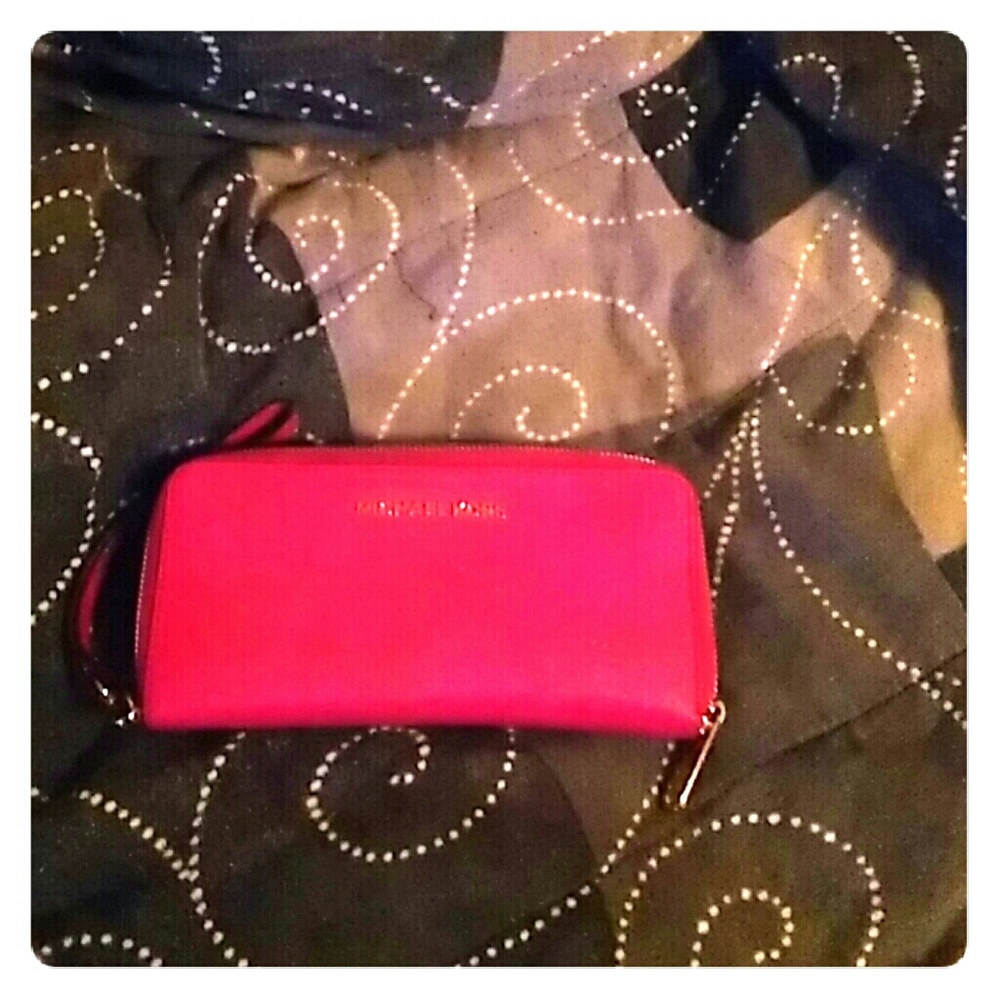 Michael kors wallet