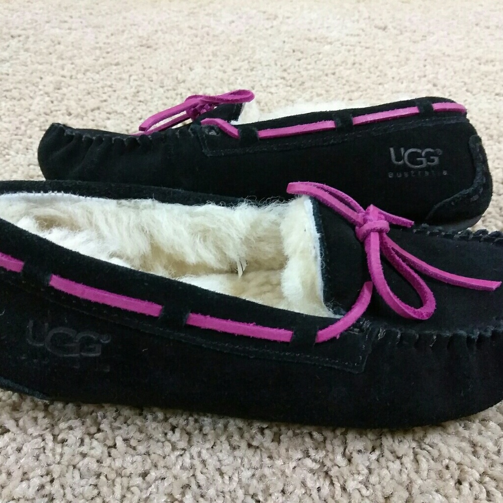 Size 4 UGG Slippers