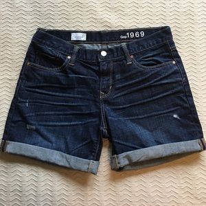 Gap 1969 Sexy Boyfriend Shorts! Size 27. Like new!