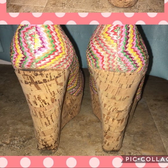 Rainbow colored wedges - Picture 2 of 2