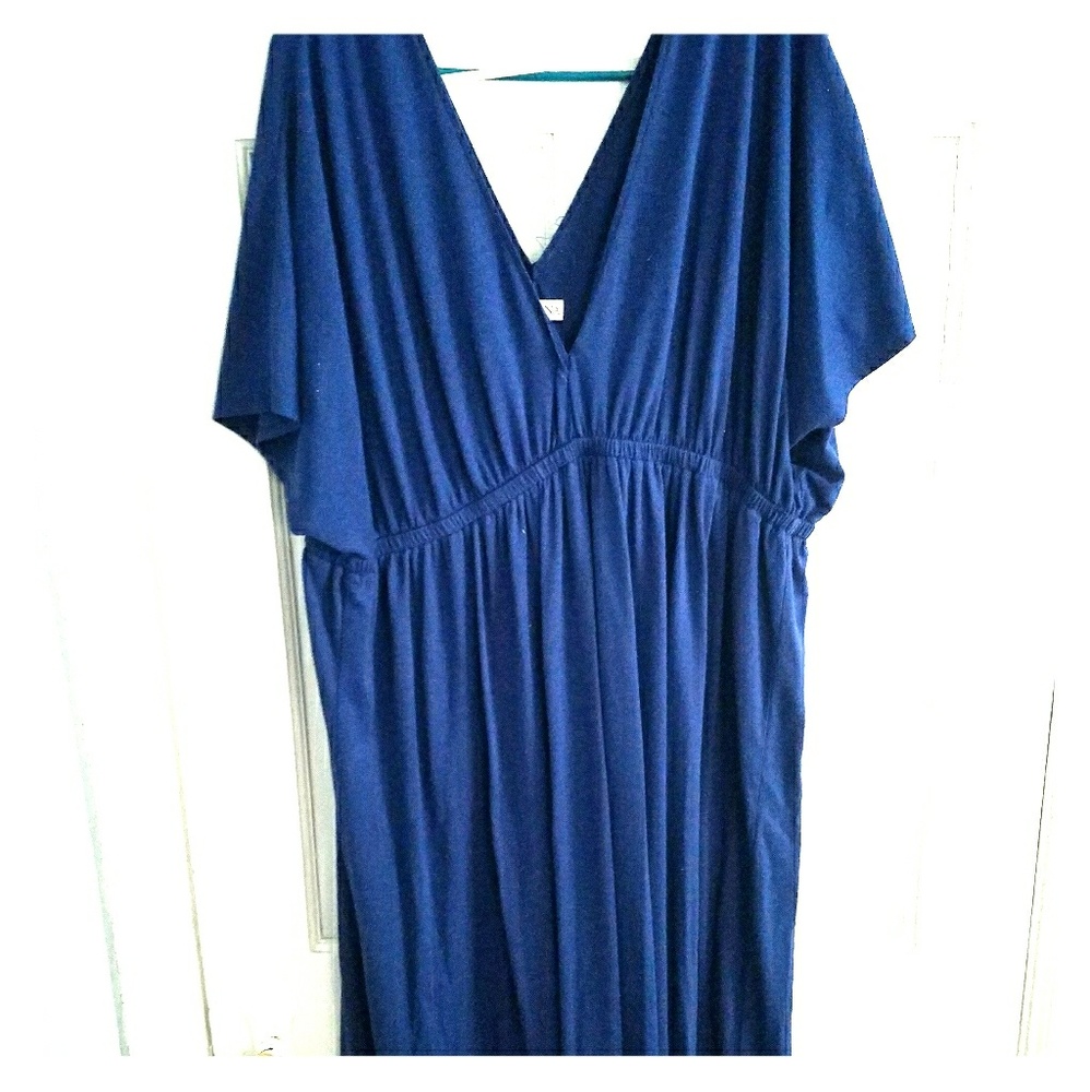 Merona size 3 Maxi.