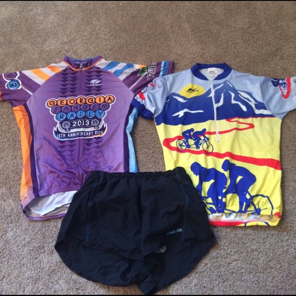Two men's cycling jerseys plus shorts size large - Picture 1 of 8