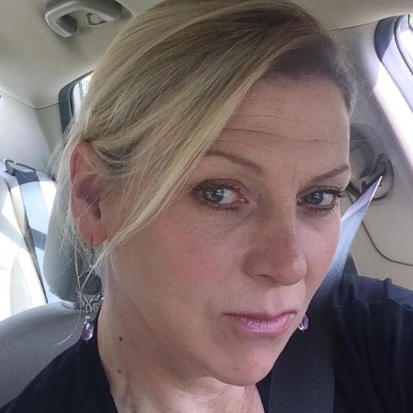 Meet your Posher, Lynn - Picture 1 of 1