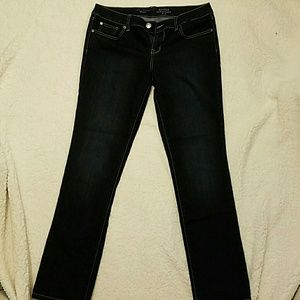 Limited Simply Straight 678