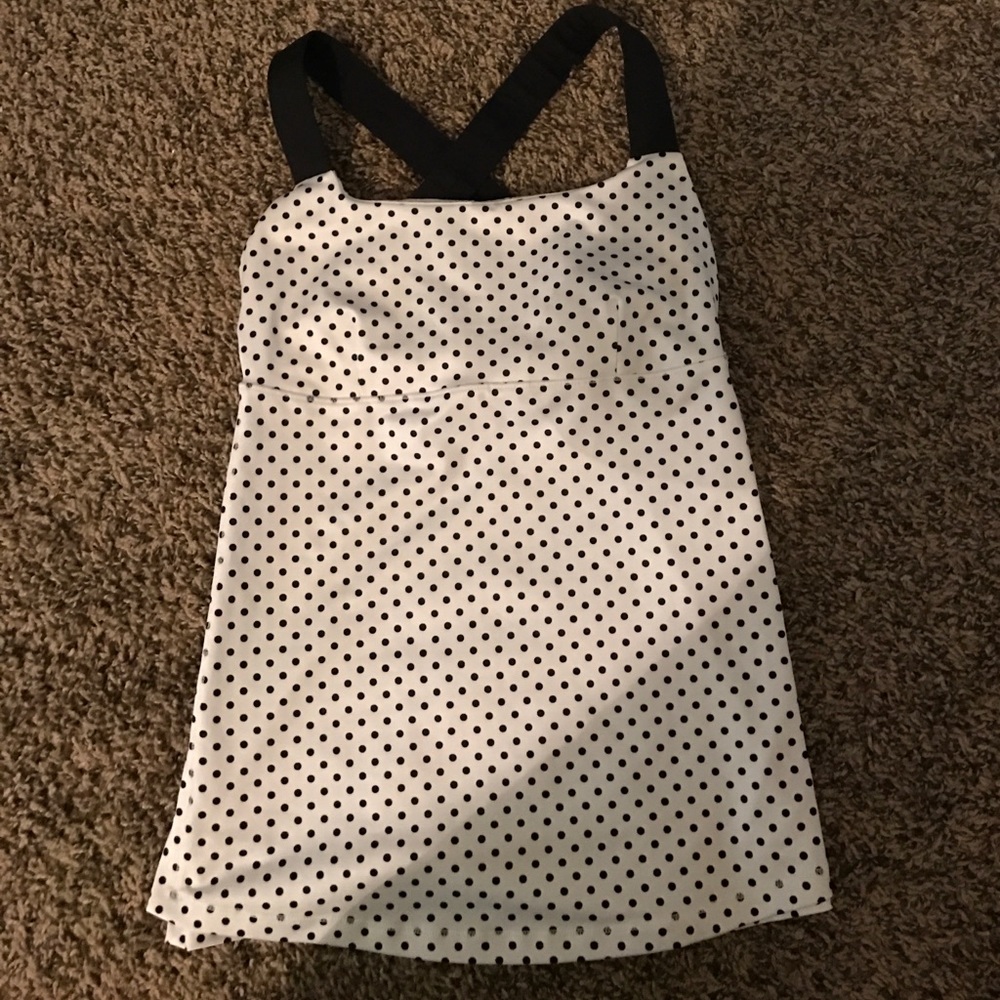 Lululemon tank with shelf bra