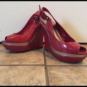 Red wedge shoes