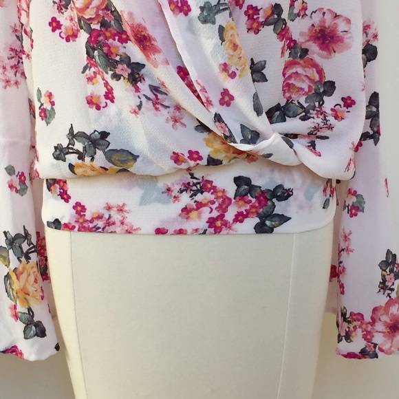Bell Sleeve Pink Floral Wrap Top - Picture 5 of 8