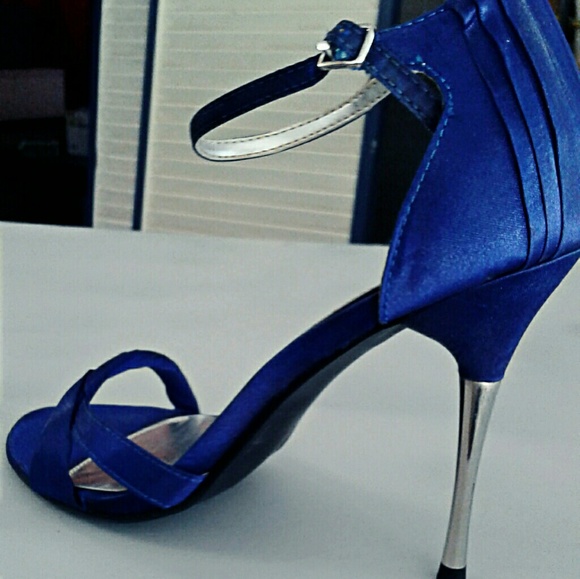 Royal blue with silver stiletto - Picture 1 of 3