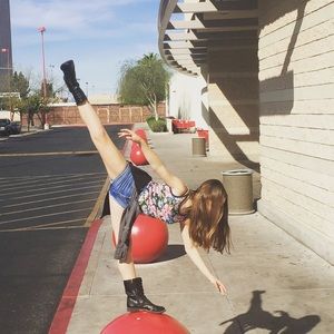 Meet your Posher, Natalie