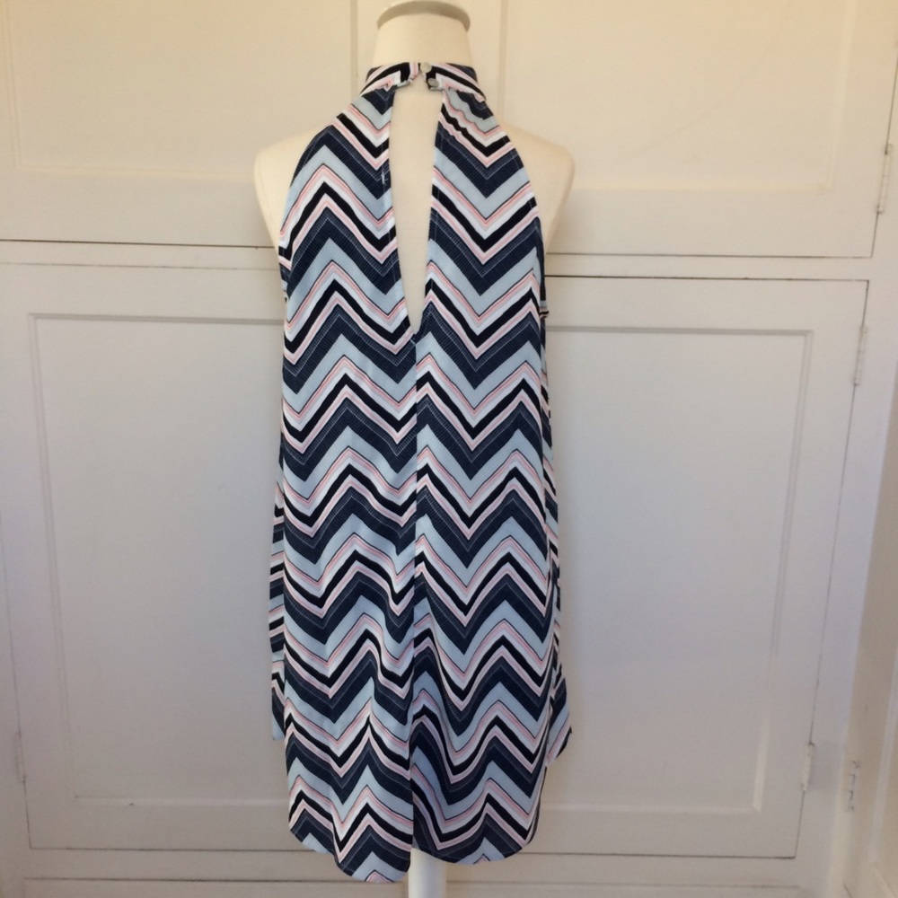 Chevron Sleeveless Choker Swing Dress New - Picture 4 of 12
