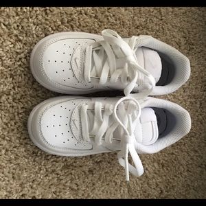 Toddler boys Nike tennis shoes