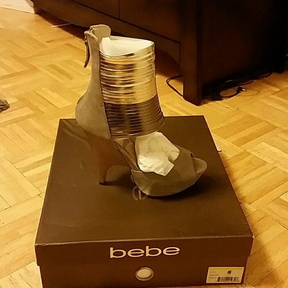 Triple gold bebe wedge - Picture 2 of 4