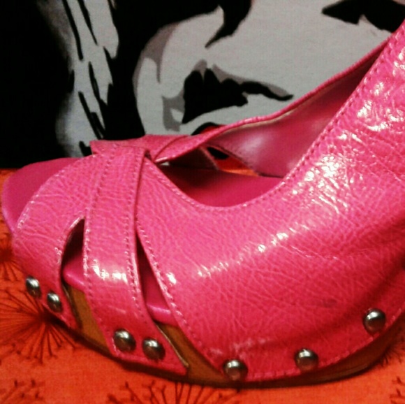 Cute pink heels - Picture 2 of 3