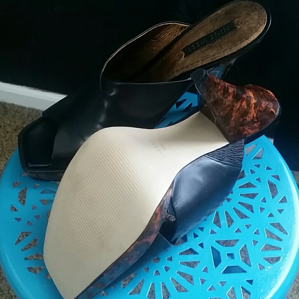 Shoes - Picture 2 of 5