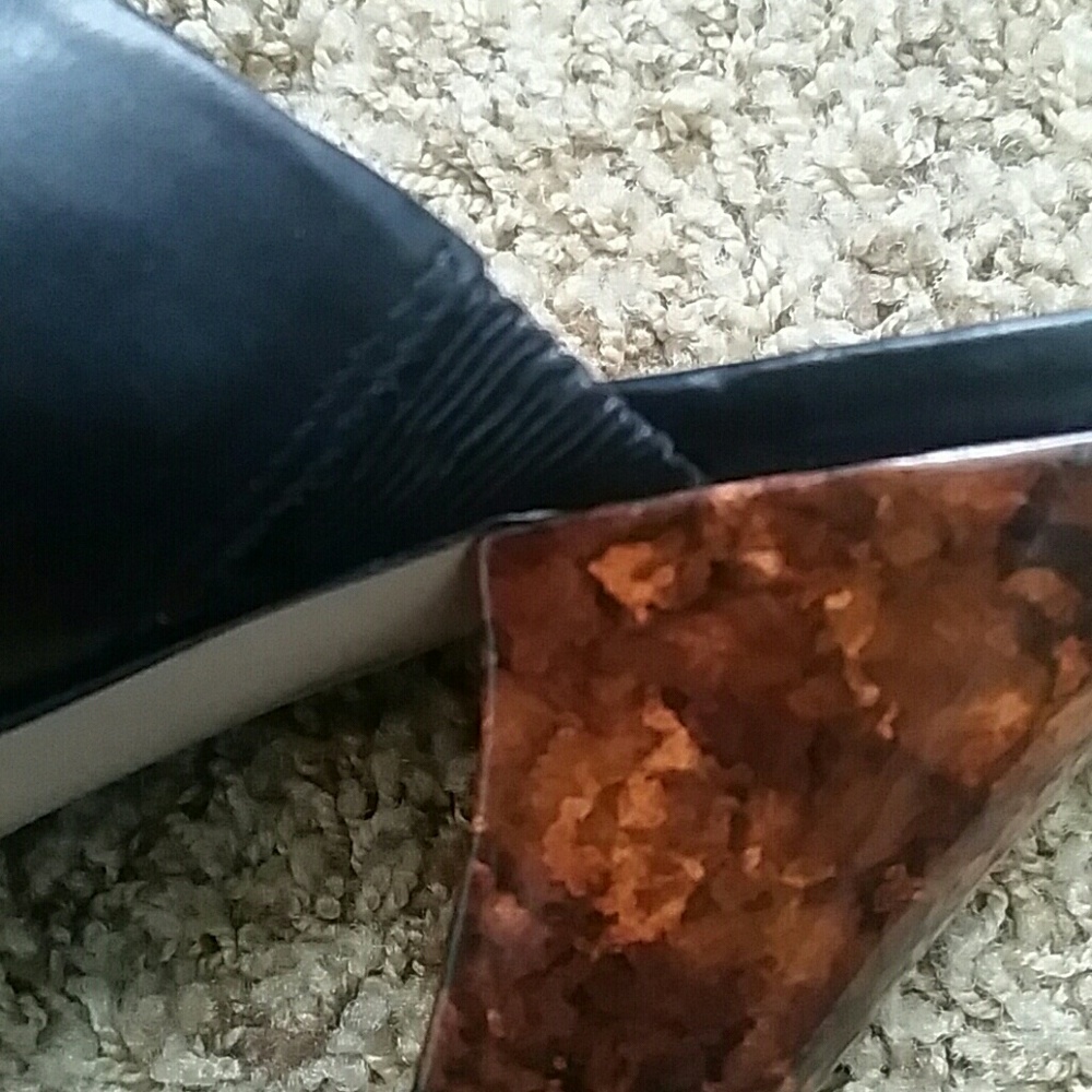 Shoes - Picture 5 of 5