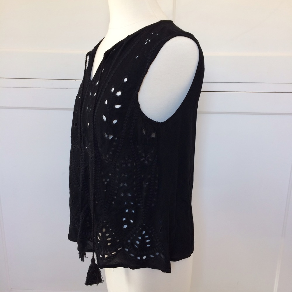 Boho Top w/Embroidery Detail - Picture 5 of 8