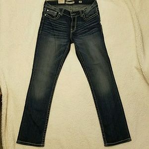 BKE  Dakota Straight