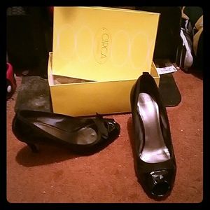 Circa joan&david high heels