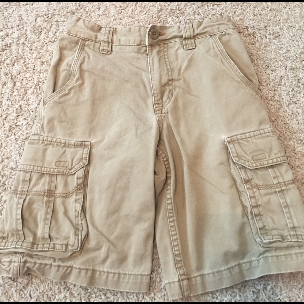 Khaki shorts. Old Navy