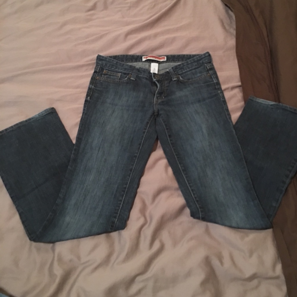 Jeans - Picture 1 of 3