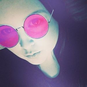 Meet your Posher, Lydia