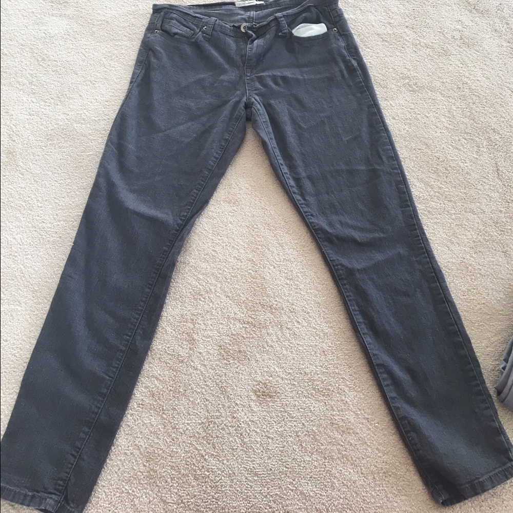 Gray skinny jeans