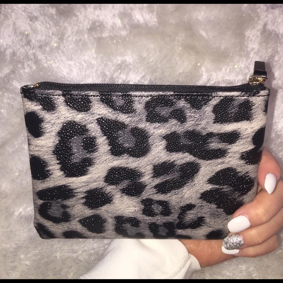 Brand new with tags Kate Spade leopard mini pouch - Picture 4 of 5