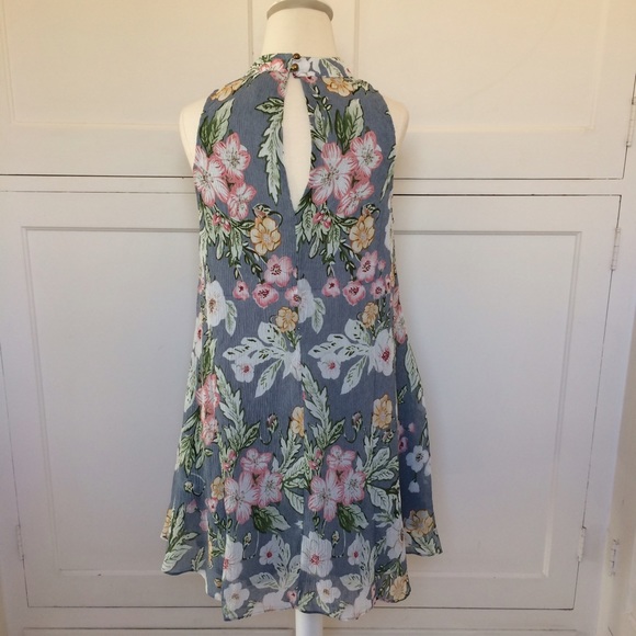 LIMITED TIME ONLY! Grey Floral Swing Dress - Picture 3 of 8
