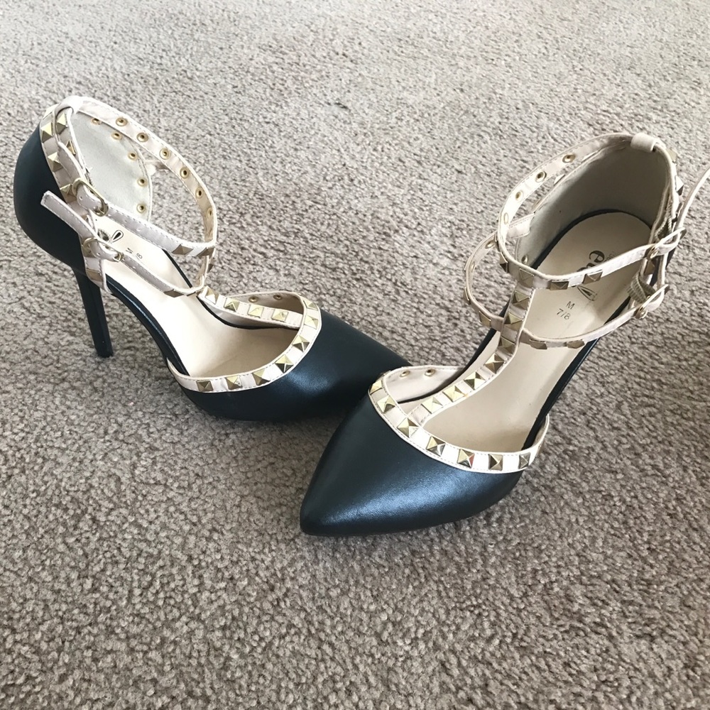 Black and nude pumps
