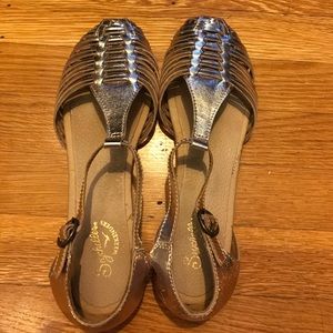 Seychelles Gold T-Strap Sandal Size 7.5