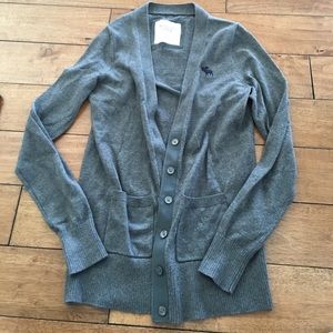 Charcoal gray Abercrombie soft sweater. M