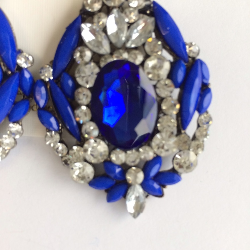 Clear crystal and royal blue statement earrings - Picture 4 of 6